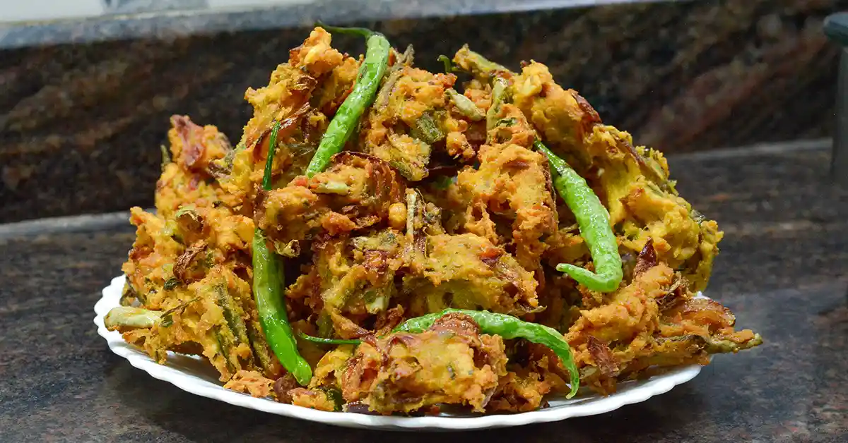 Bhendi Mirch Pakoda Recipe