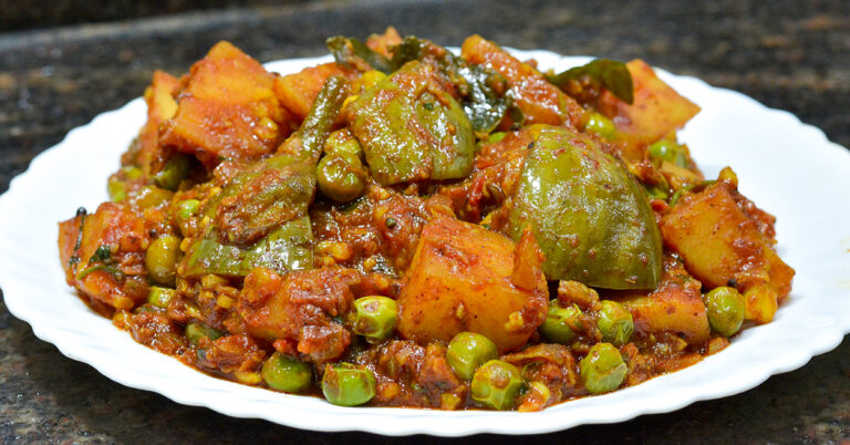 Satara Vangi Batata Vatana Bhaji